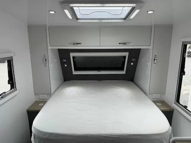 NEW 2025 SNOWY RIVER SRC18 MY26