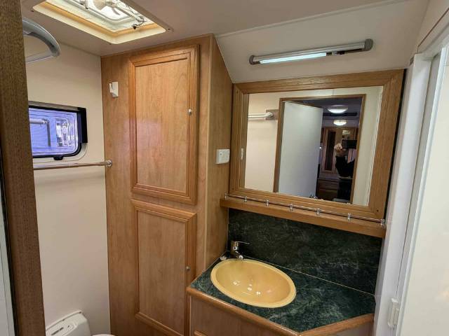 USED 2009 SUNLAND EMERALD SINGLE BEDS CARAVAN 2 AXLE