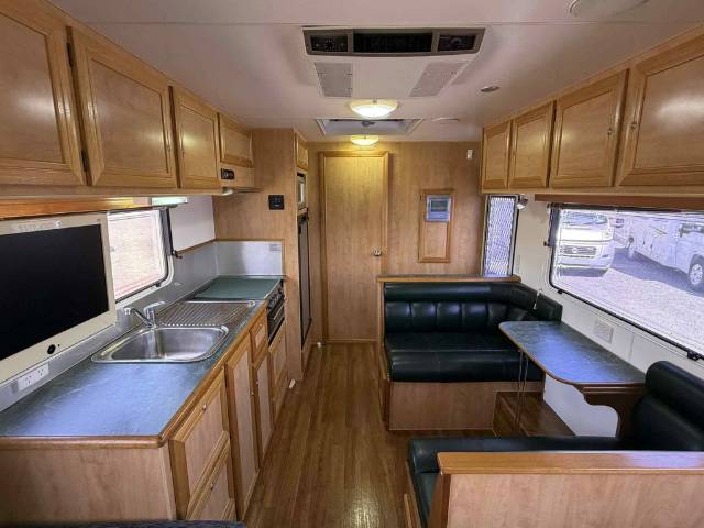 USED 2009 SUNLAND EMERALD SINGLE BEDS CARAVAN 2 AXLE