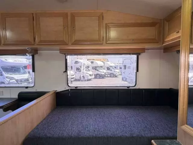 USED 2009 SUNLAND EMERALD SINGLE BEDS