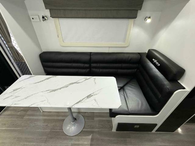 USED 2018 NEXTGEN BLACKLINE SINGLE BEDS CARAVAN 2 AXLE