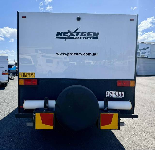 USED 2018 NEXTGEN BLACKLINE SINGLE BEDS CARAVAN 2 AXLE