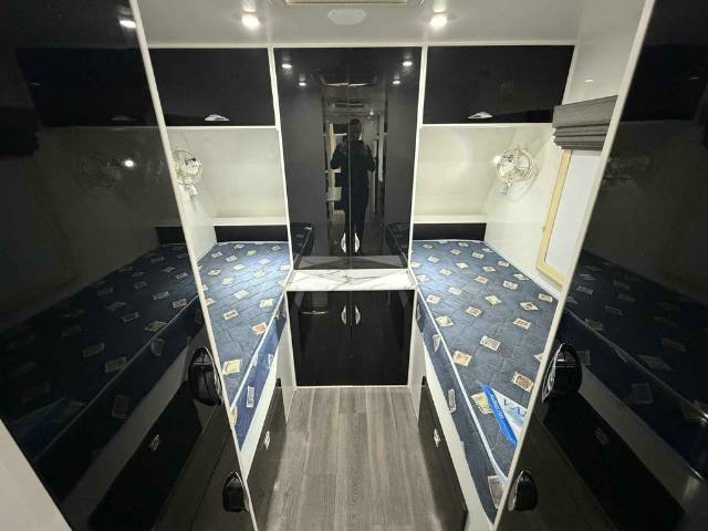 USED 2018 NEXTGEN BLACKLINE SINGLE BEDS CARAVAN 2 AXLE