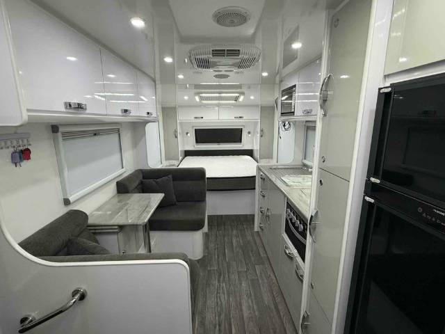 USED 2021 SNOWY RIVER SRC21 CARAVAN 2 AXLE