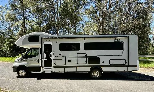 https://media-caravea.syd1.digitaloceanspaces.com/caravans/6EC14141/image-2.webp?q=9N38Vf6LkQ