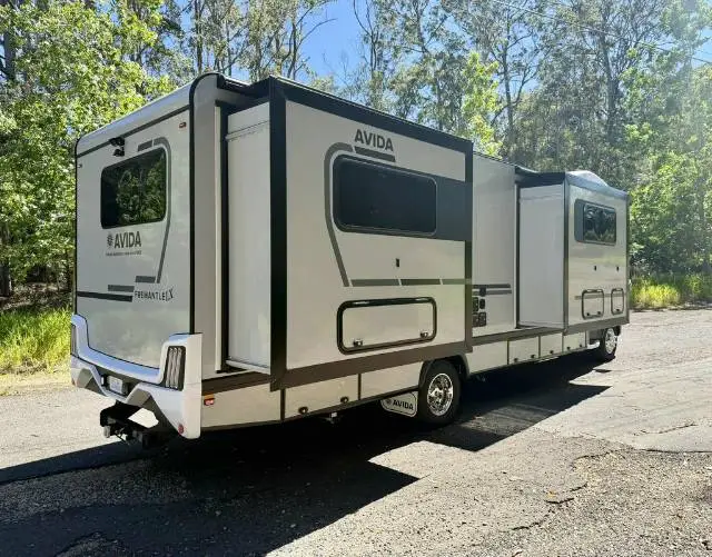 https://media-caravea.syd1.digitaloceanspaces.com/caravans/6EC14141/image-6.webp?q=1V9mXXggge
