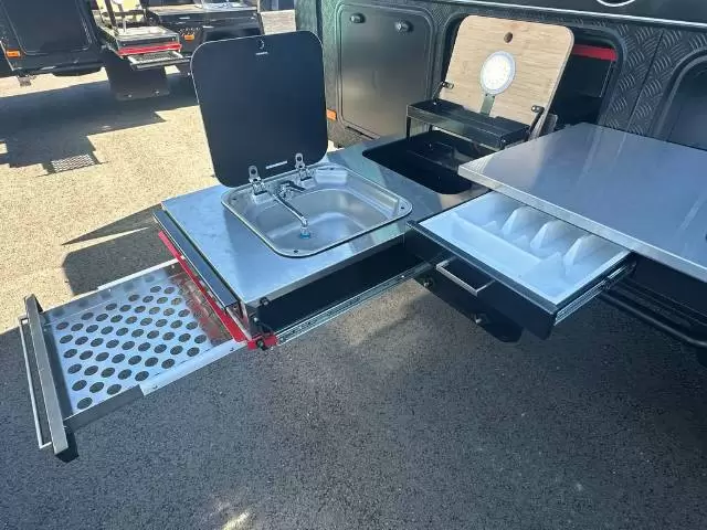 https://media-caravea.syd1.digitaloceanspaces.com/caravans/6EC14143/image-7.webp?q=d9kkrI4cID