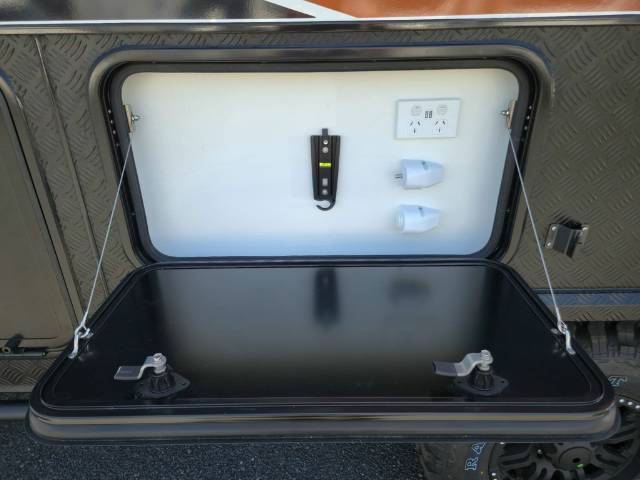 NEW 2025 SNOWY RIVER SRH16F FAMILY HYBRID 1 AXLE