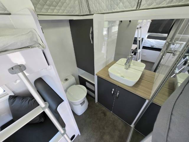 NEW 2025 SNOWY RIVER SRH16F FAMILY HYBRID 1 AXLE