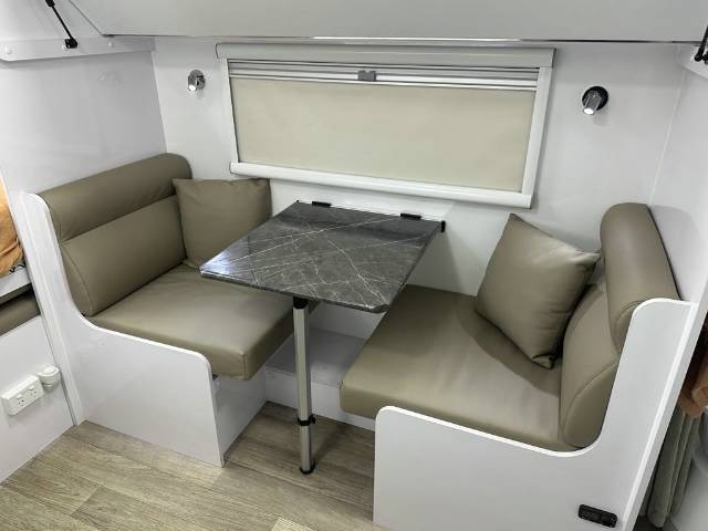 NEW 2025 SNOWY RIVER SRH16F FAMILY HYBRID 1 AXLE