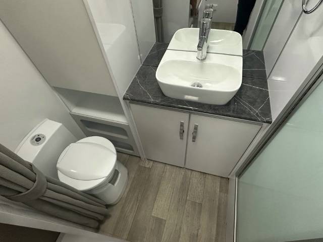 NEW 2025 SNOWY RIVER SRH16F FAMILY HYBRID 1 AXLE