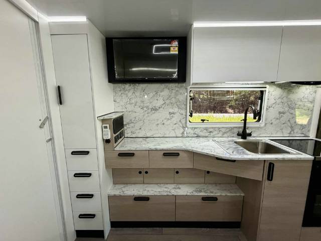 NEW 2026 AVIDA BIRDSVILLE LX C7464SL MOTORHOME SERIES 2