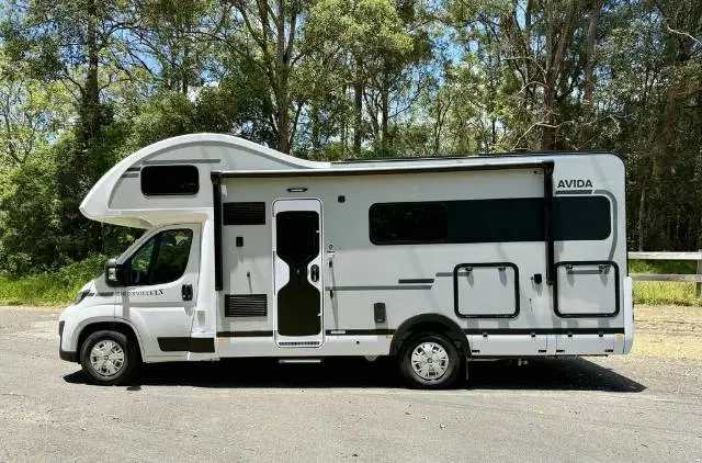 https://media-caravea.syd1.digitaloceanspaces.com/caravans/6EC14616/image-1.webp?q=2VcG8MmwLd