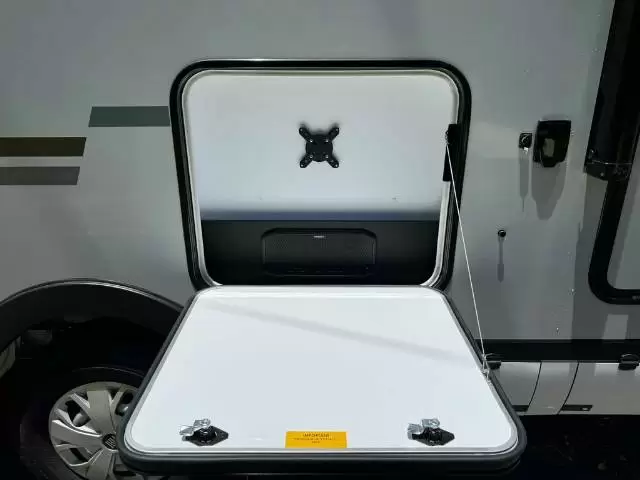 https://media-caravea.syd1.digitaloceanspaces.com/caravans/6EC14616/image-7.webp?q=N6aIsUZckC