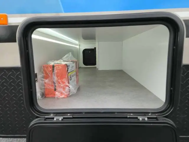 https://media-caravea.syd1.digitaloceanspaces.com/caravans/6EC14698/image-6.webp?q=d5N5hZ8pVD