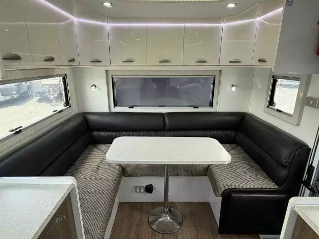 USED 2015 ROADSTAR DAINTREE REAR CLUB