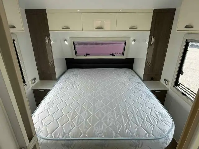 https://media-caravea.syd1.digitaloceanspaces.com/caravans/6EC14729/image-8.webp?q=t6Brovvoi7