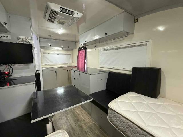 USED 2018 SPORTSCRUISER TOURER 1600 CARAVAN 1 AXLE