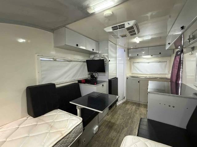 USED 2018 SPORTSCRUISER TOURER 1600 CARAVAN 1 AXLE