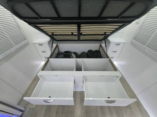 USED 2018 REGENT MONARCH SLIDE CARAVAN 2 AXLE