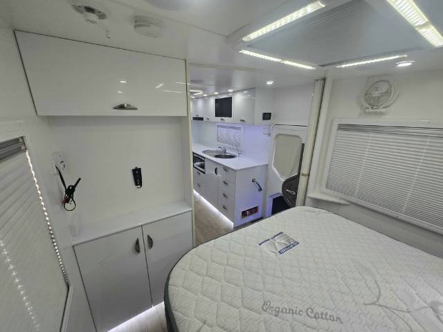 USED 2018 REGENT MONARCH SLIDE CARAVAN 2 AXLE