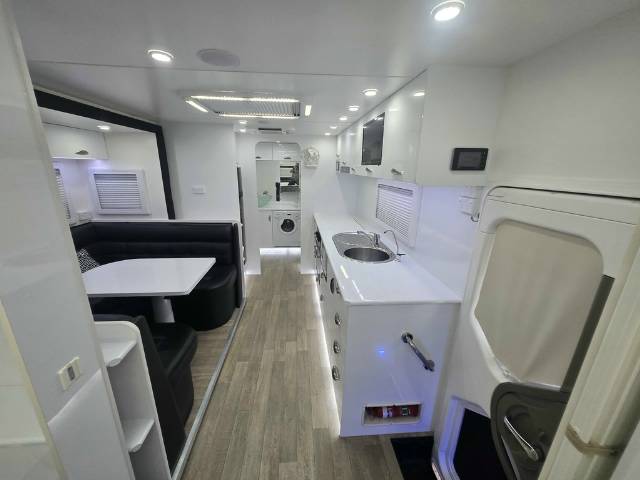 USED 2018 REGENT MONARCH SLIDE CARAVAN 2 AXLE
