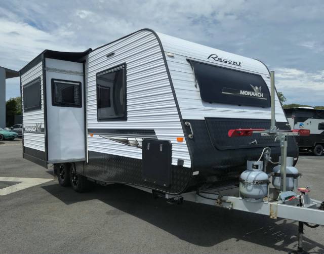 USED 2018 REGENT MONARCH SLIDE CARAVAN 2 AXLE