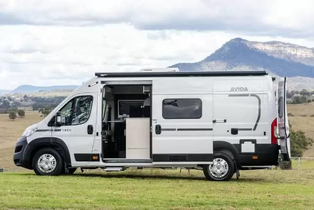 NEW 2026 AVIDA TREK V6452