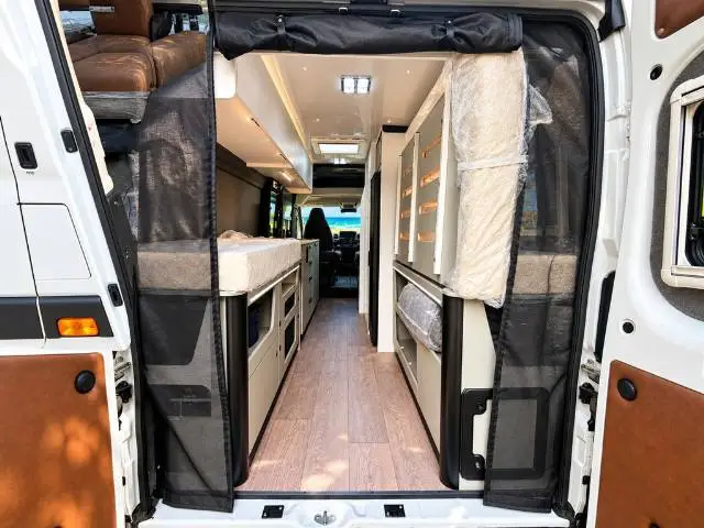 NEW 2026 AVIDA TREK V6452 E