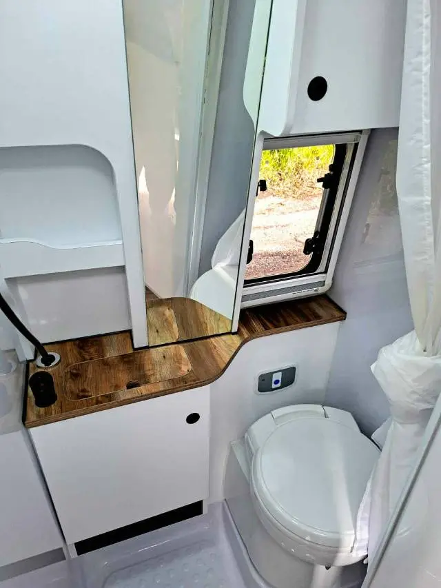 NEW 2026 AVIDA TREK V6452