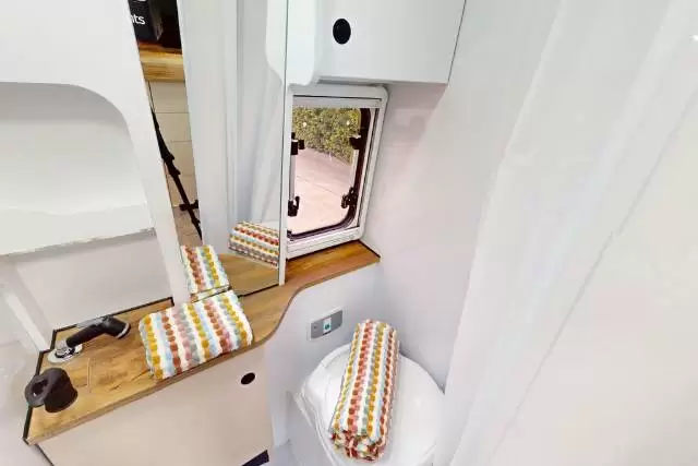 NEW 2026 AVIDA TREK V6452