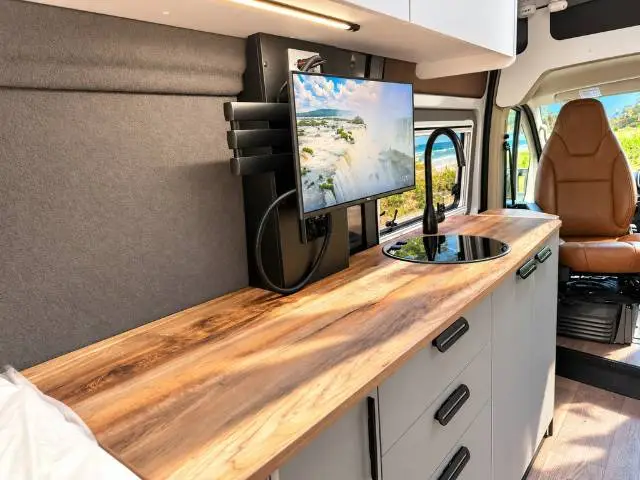 NEW 2026 AVIDA TREK V6452 E