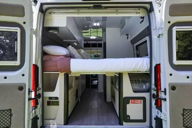 NEW 2026 AVIDA TREK V6452