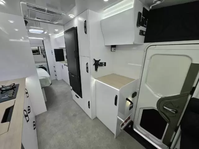 NEW 2025 SNOWY RIVER SRL220S