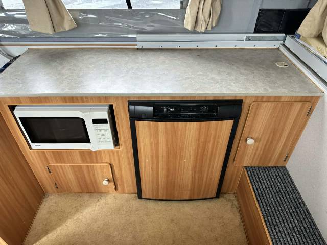 USED 2009 COROMAL F400 CAMPER TRAILER 1 AXLE