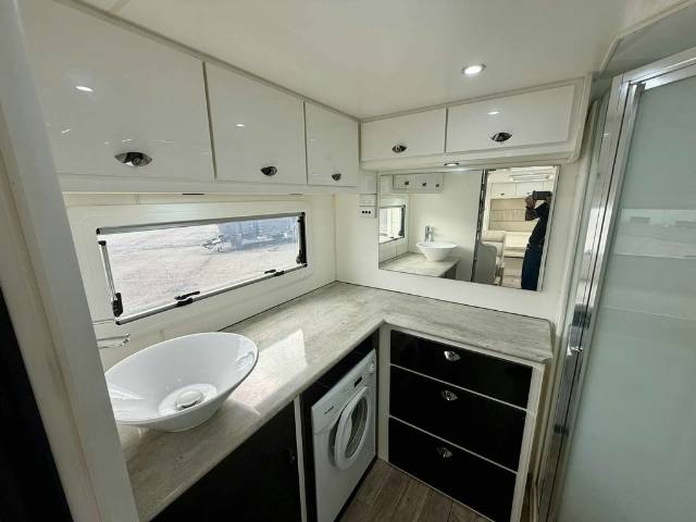 USED 2018 OPTION RV TRACTION CARAVAN 2 AXLE