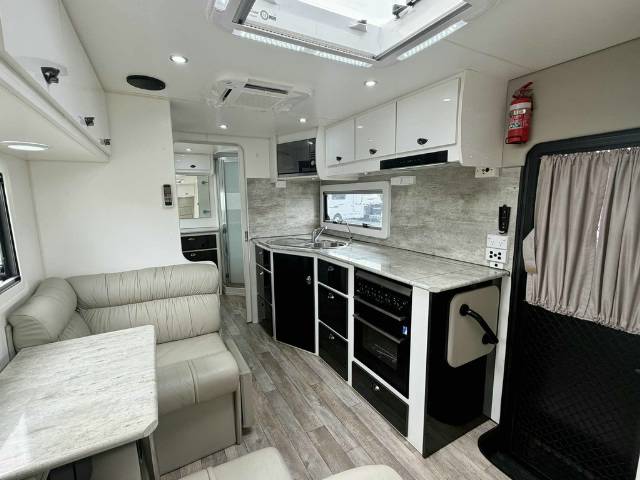 USED 2018 OPTION RV TRACTION CARAVAN 2 AXLE