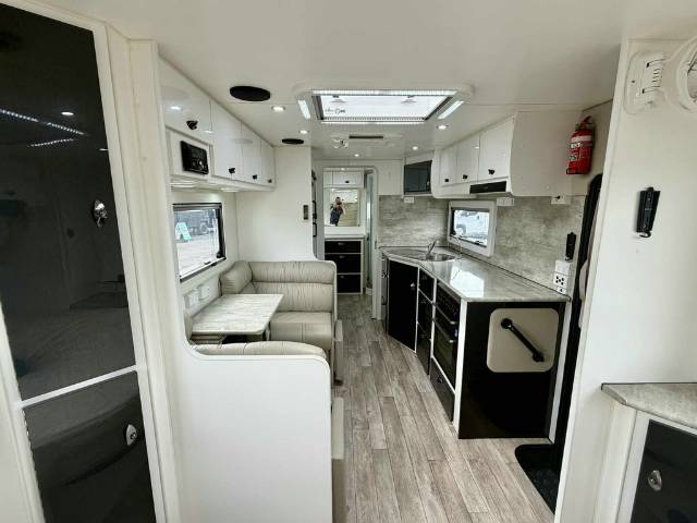 USED 2018 OPTION RV TRACTION CARAVAN 2 AXLE