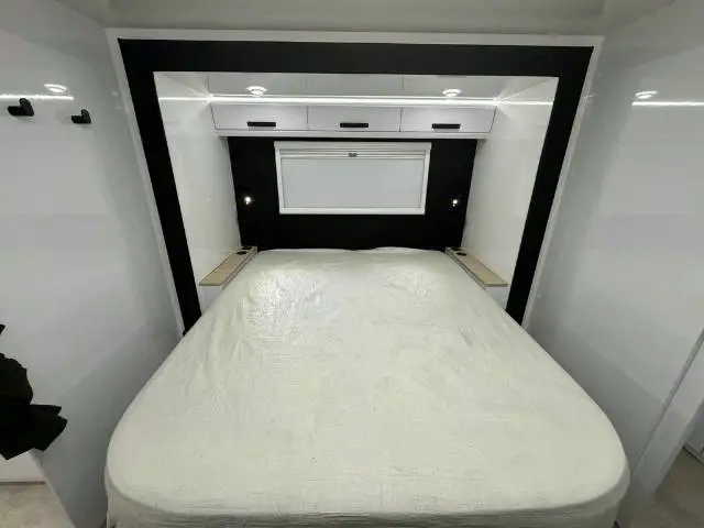 https://media-caravea.syd1.digitaloceanspaces.com/caravans/6EC15472/image-6.webp?q=X6c35HzqFu