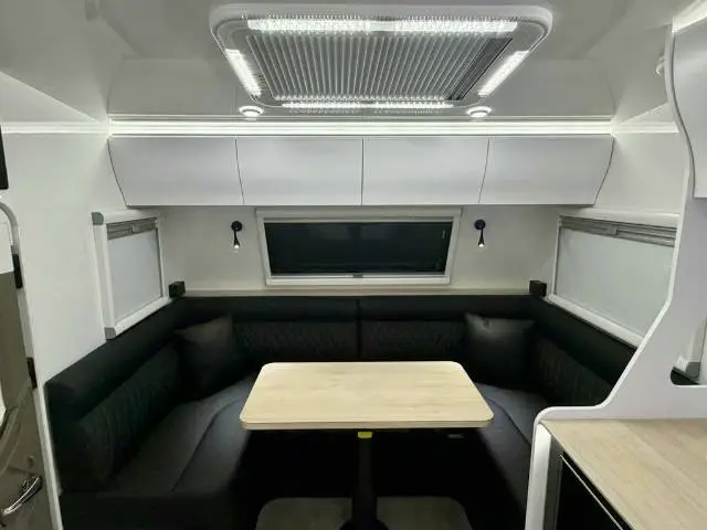 https://media-caravea.syd1.digitaloceanspaces.com/caravans/6EC15472/image-9.webp?q=vMKG41Wv27