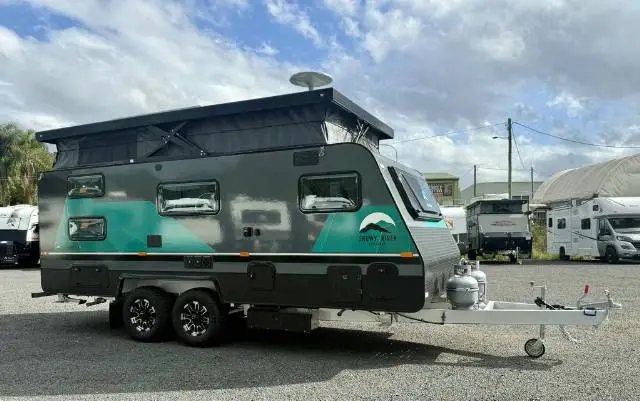 https://media-caravea.syd1.digitaloceanspaces.com/caravans/6EC15513/image-2.webp?q=scTMfQ5CI7