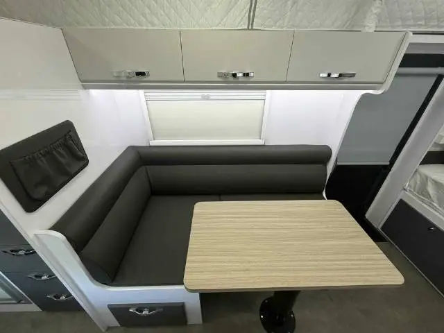 https://media-caravea.syd1.digitaloceanspaces.com/caravans/6EC15513/image-8.webp?q=J3U7YKbZUH