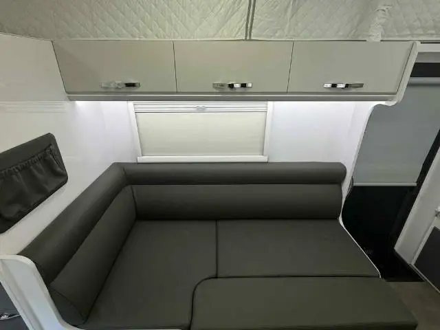 https://media-caravea.syd1.digitaloceanspaces.com/caravans/6EC15513/image-9.webp?q=05p4hFpJvX