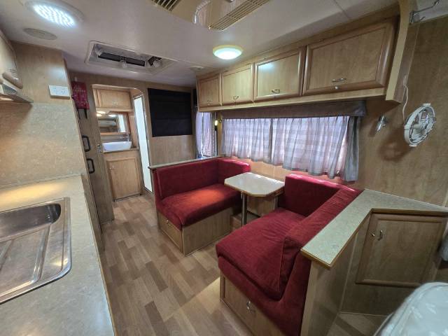 USED 2011 GOLDEN EAGLE EUREKA CARAVAN 2 AXLE