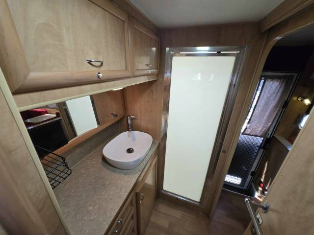 USED 2011 GOLDEN EAGLE EUREKA CARAVAN 2 AXLE