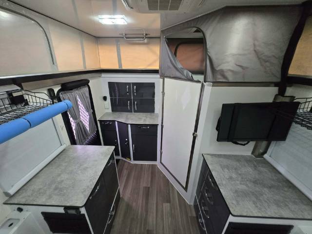 USED 2021 AUSTRACK CAMPERS TANAMI X11 HYBRID 1 AXLE