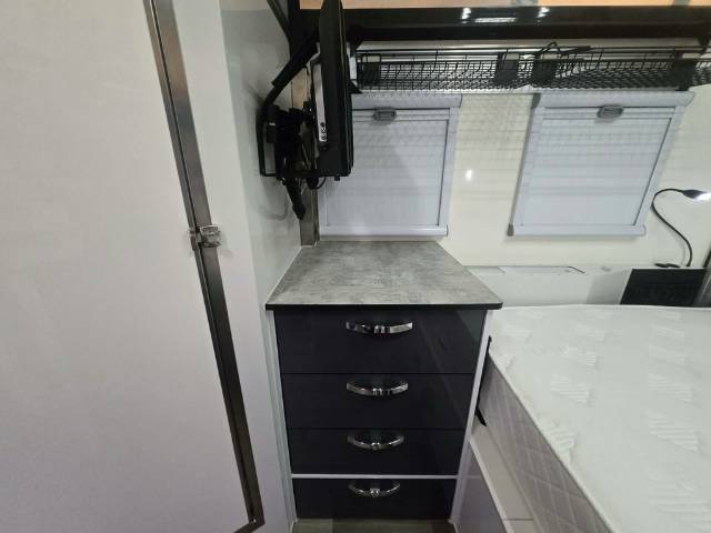 USED 2021 AUSTRACK CAMPERS TANAMI X11 HYBRID 1 AXLE