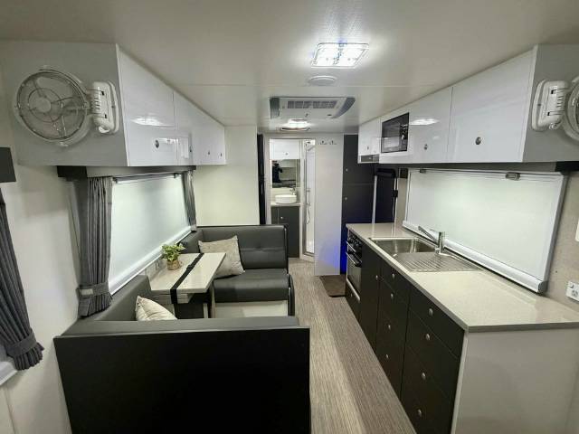 USED 2021 SPINIFEX CARAVANS XSCAPE CARAVAN 2 AXLE