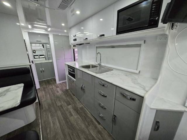 USED 2023 SNOWY RIVER SRC22S SLIDE CARAVAN 2 AXLE