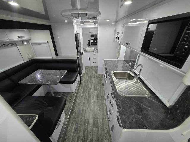 USED 2023 SNOWY RIVER SRC21S SLIDE CARAVAN 2 AXLE